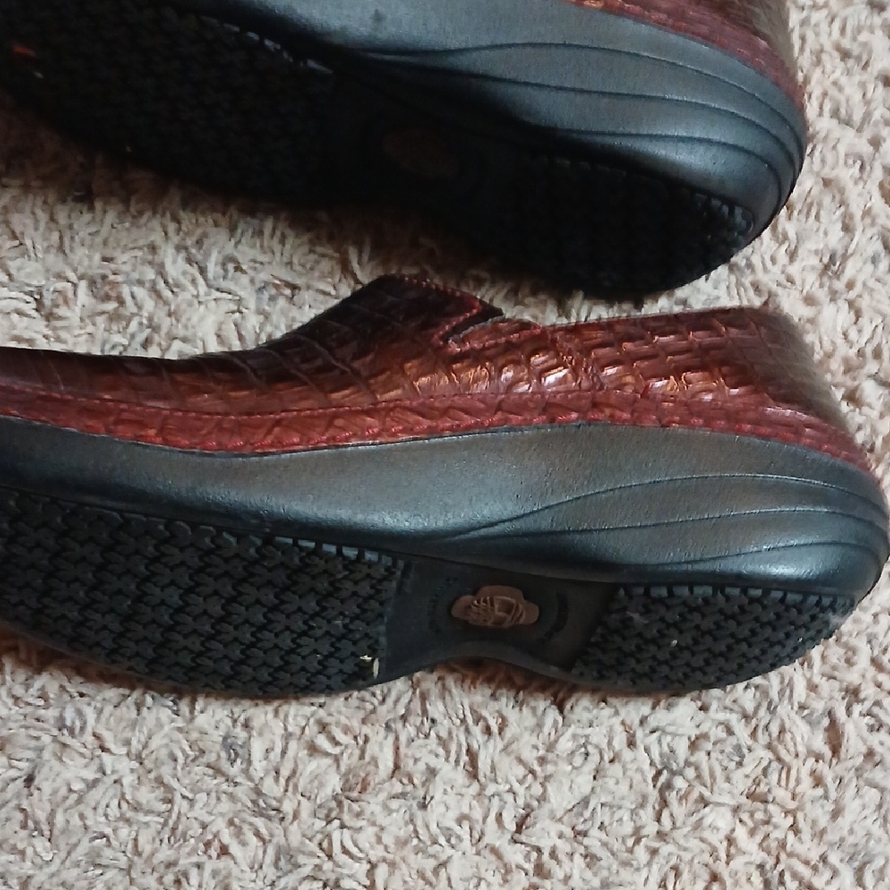 Timberland Dark Brown Textured Slip-Ons - Picture 7 of 9
